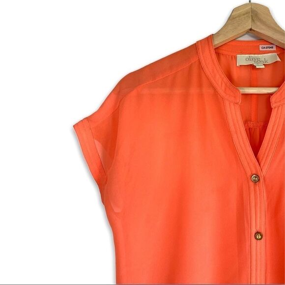 Olive & Oak Split Neck Button Down Short Sleeve - Picture 3 of 8